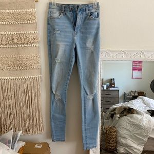 Forever 21 light wash skinny jeans